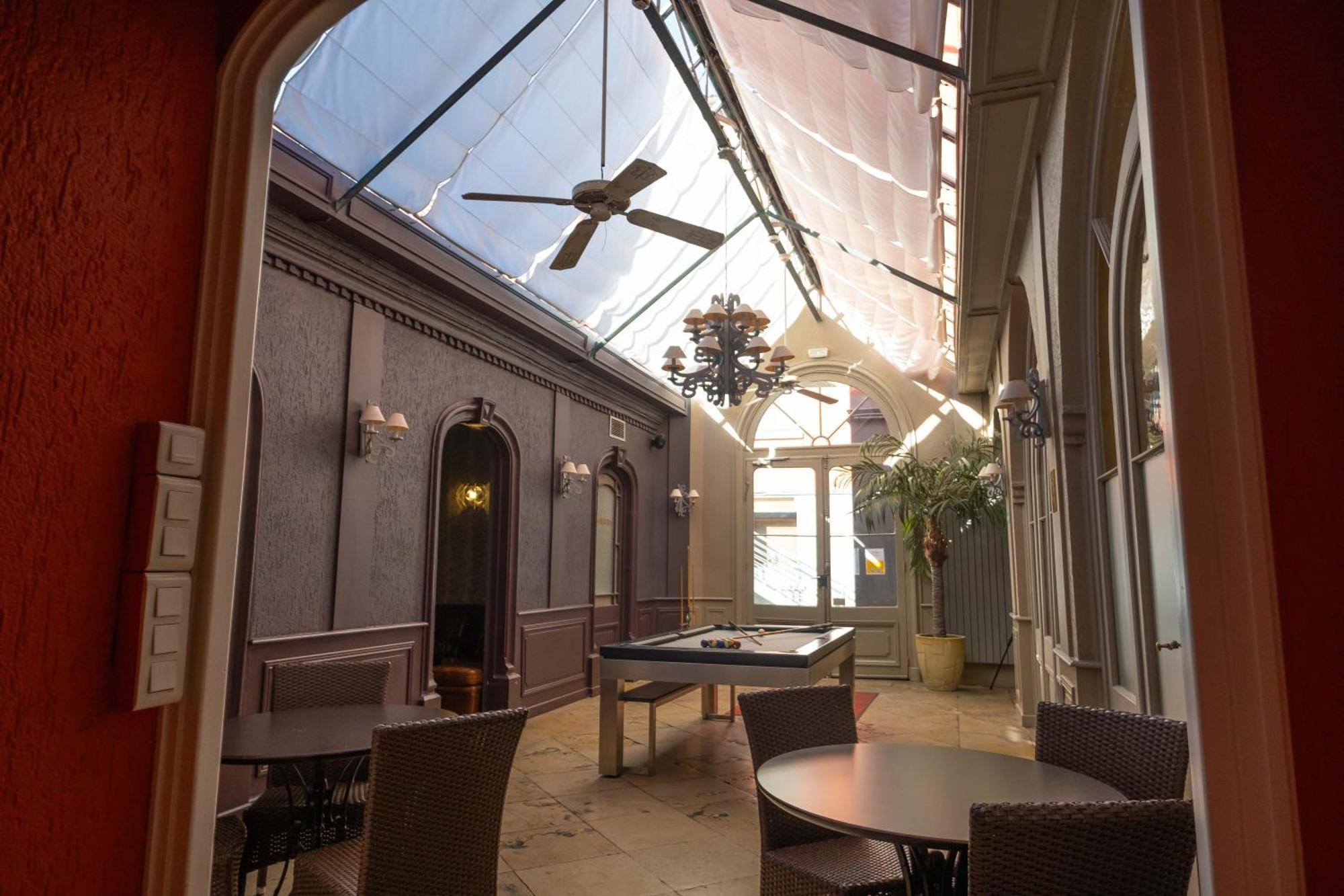 Logis Hotel De Bourgogne - Mâcon Eksteriør bilde